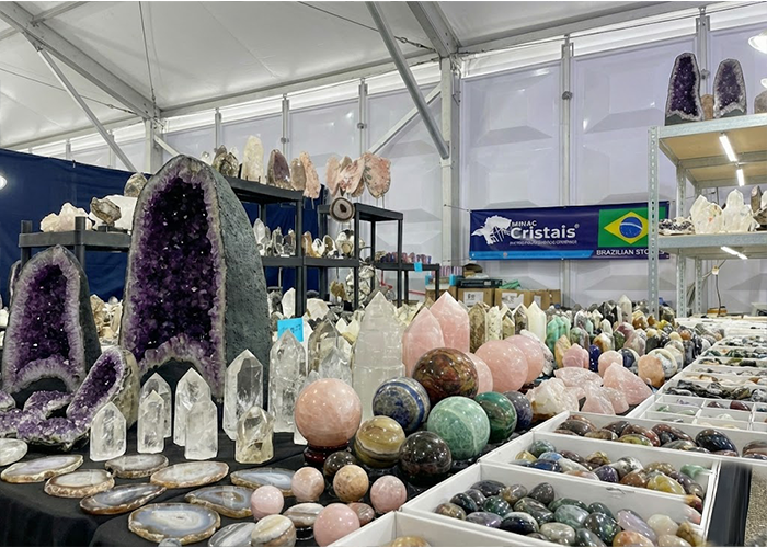 Do Coração de Minas para o Mundo: A Minas Cristais brilha novamente em Tucson!